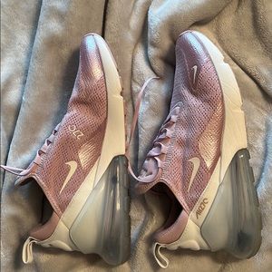 Womens Nike Airmax 270 shoes size 10